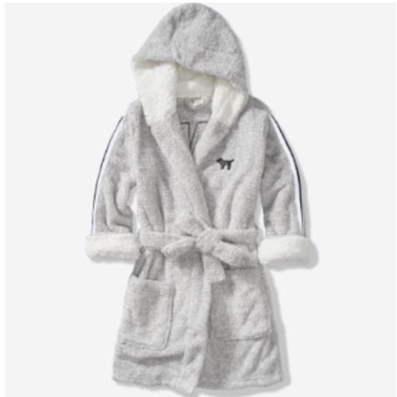 VS PINK Shimmer Robe - Picture 2 of 8